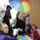 Tromsø var første stopp på reisen. Kongeparet holdt hagefest på festningen Skansen. 300 gjester fra hele fylket var invitert. Foto: Lise Åserud, NTB scanpix